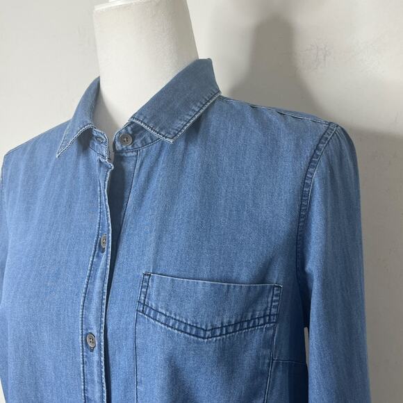 Old Navy Women's Classic Chambray Button Up Shirt S Blue Long Sleeve 100% Cotton - Picture 4 of 8